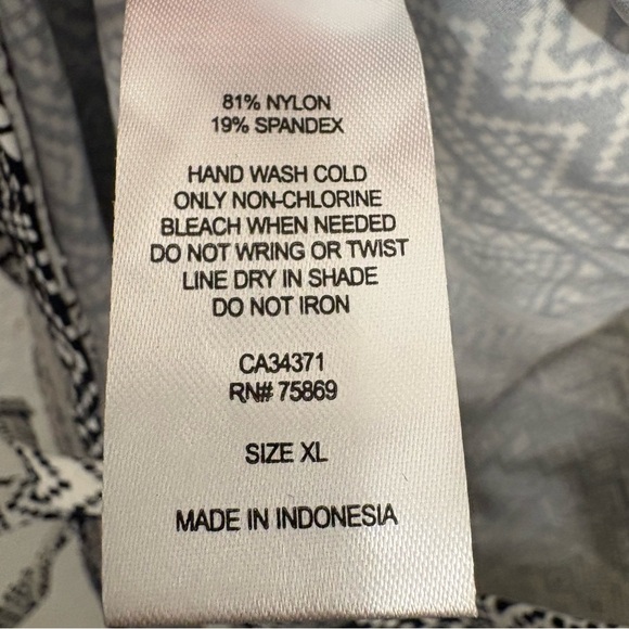 Hula Honey Black White Tribal Print Push Up Tankini Top Women XL Flowy Swim Halt - Picture 5 of 5